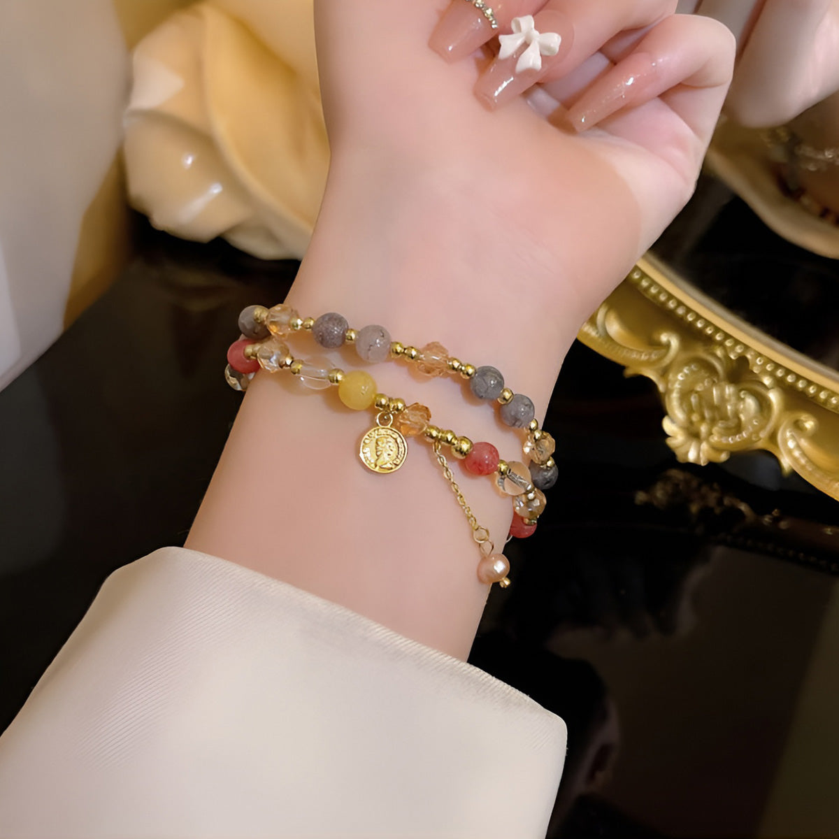 Bracelet Retro Baroque Pearl Portrait Round Plate Double Layer HXBS0397