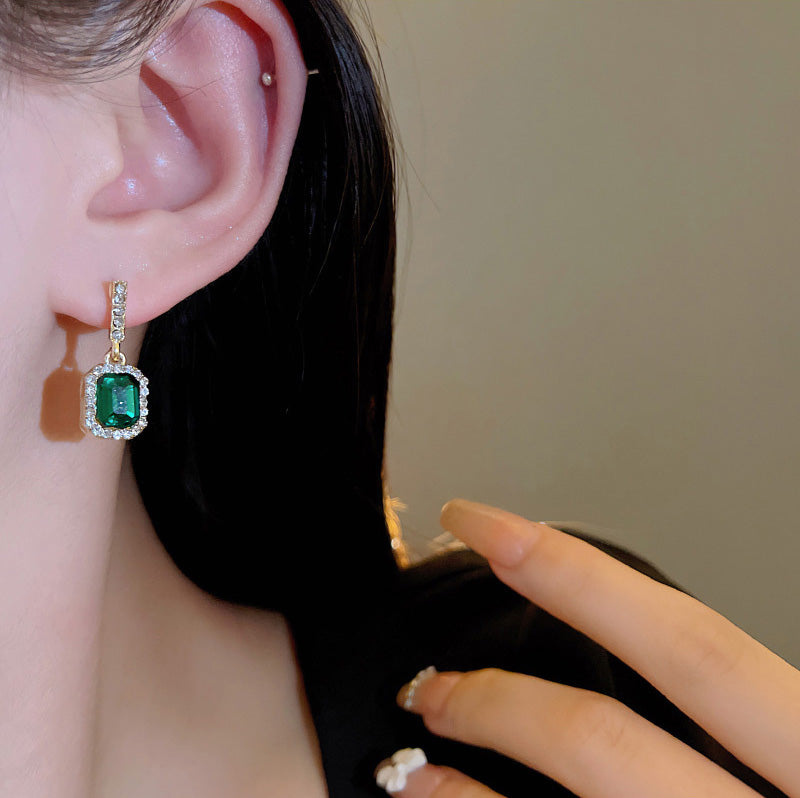 Earring Retro Versatile Temperament Emerald HXEA0989