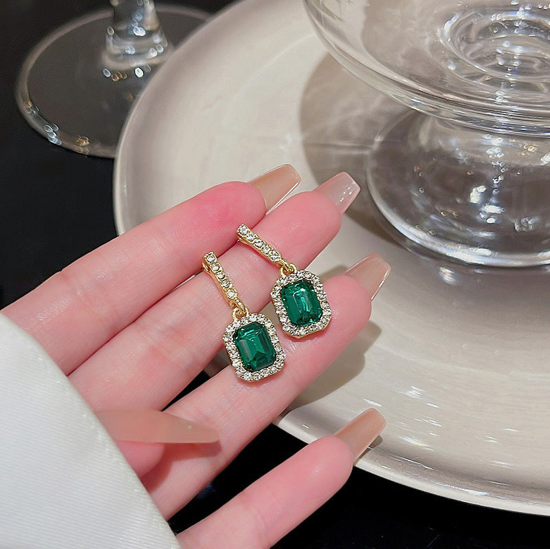Earring Retro Versatile Temperament Emerald HXEA0989