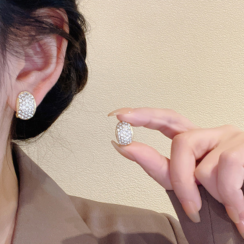 Earring Hoop Huggie Unique Design Diamond HXEA1218