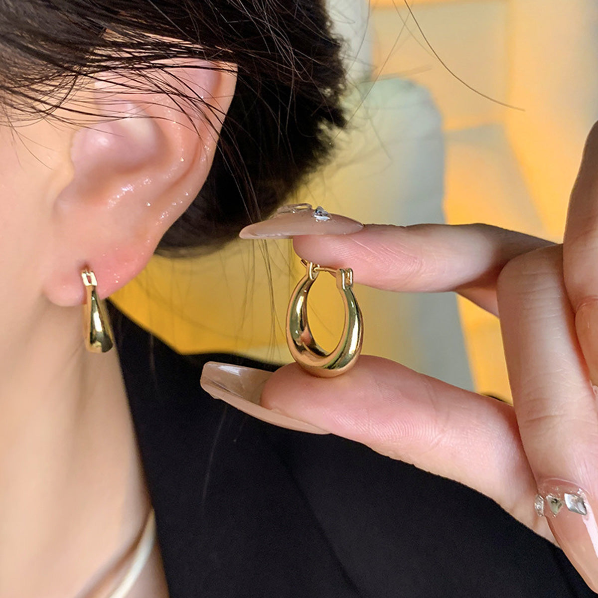 Earring Huggie Exaggerated Geometric HXEA1430