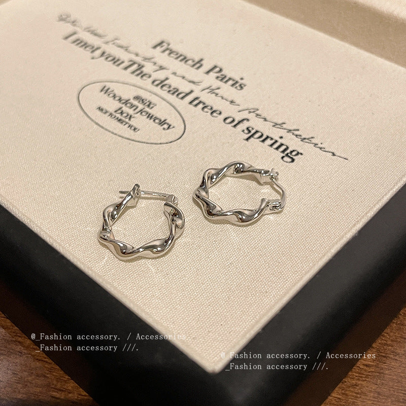 Earring Huggie Irregular Circle HXEA1612