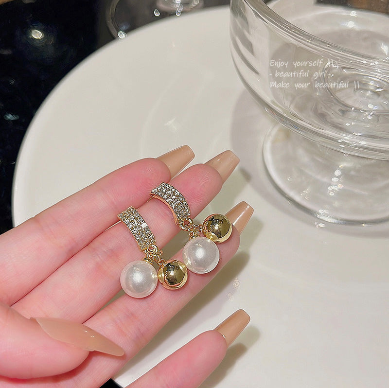 Earring Stud Gold and Pearl Ball HXEE5874