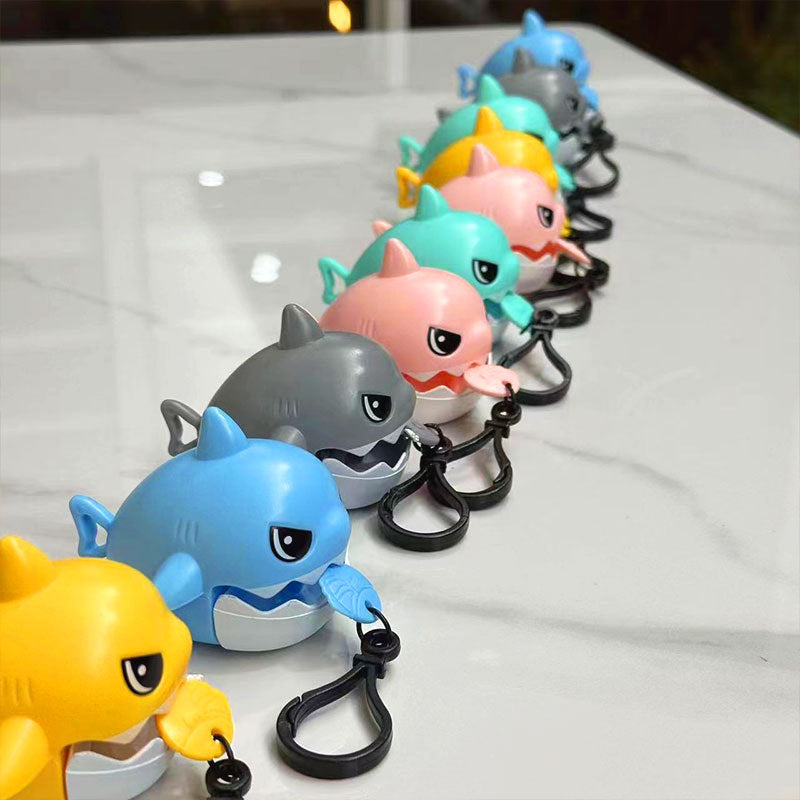 Mainan Ikan Hiu Baby Shark Tarik Makan Ikan Kecil Lucu Gantungan Kunci Bergerak