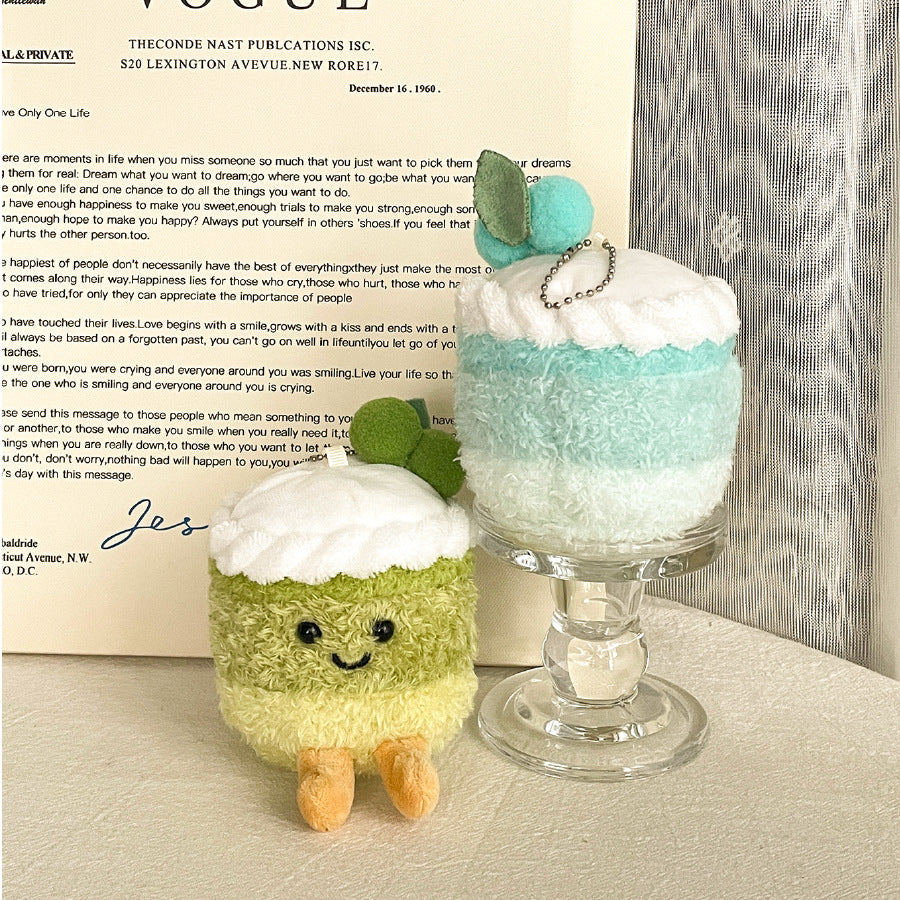 Gantungan Boneka Kue Birthday Cherry Cake Gradient Color Aesthetic MCEW9827