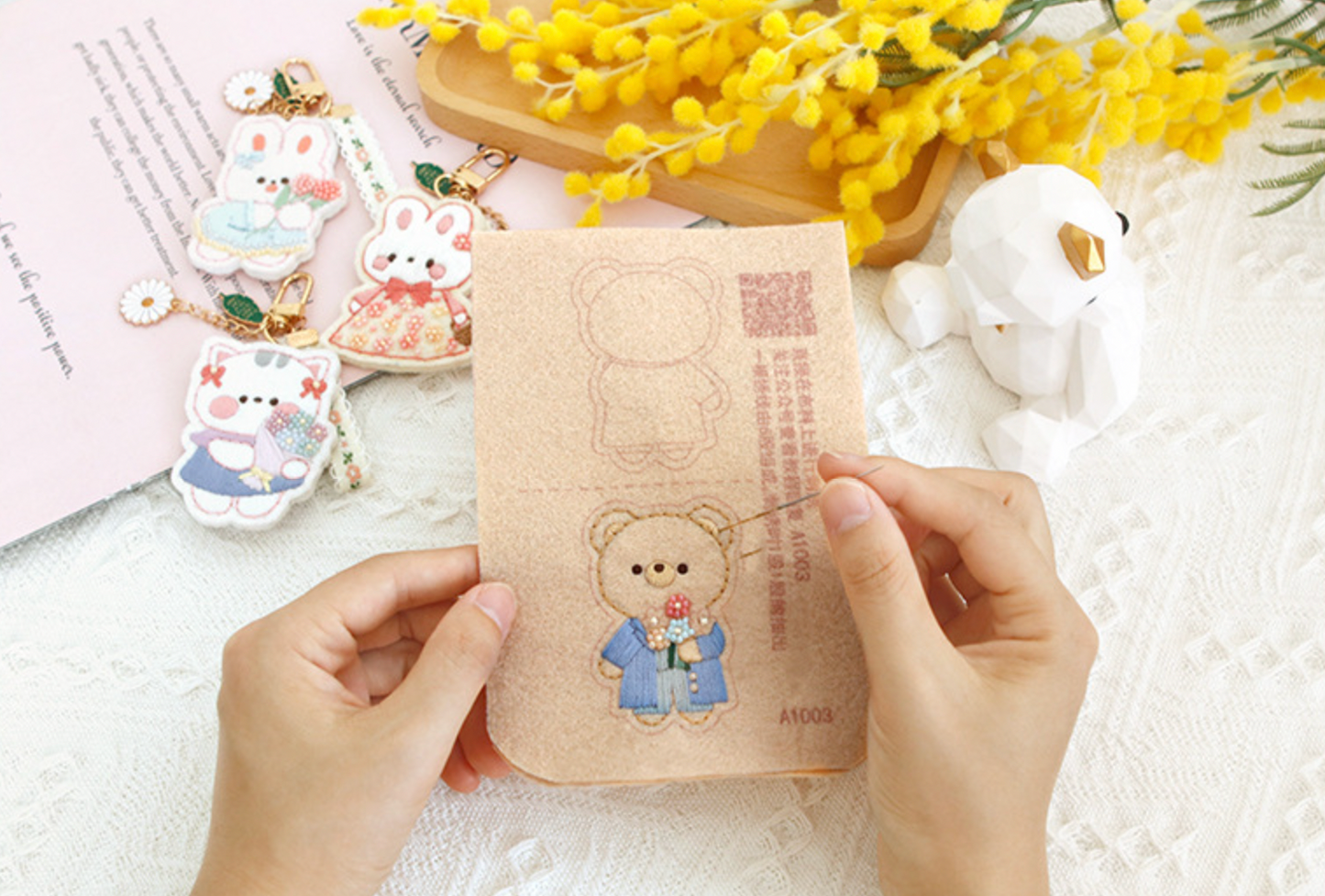 DIY Kit Embroidery Pendant Keychain Kerajinan Tangan Gantungan Kunci Bordir