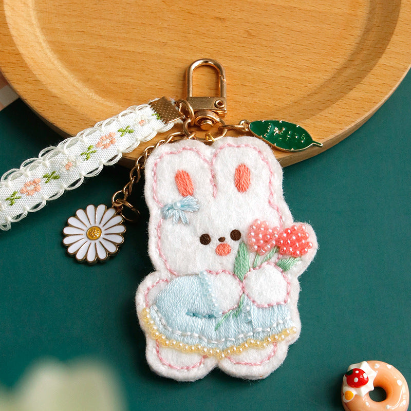 DIY Kit Embroidery Pendant Keychain Kerajinan Tangan Gantungan Kunci Bordir