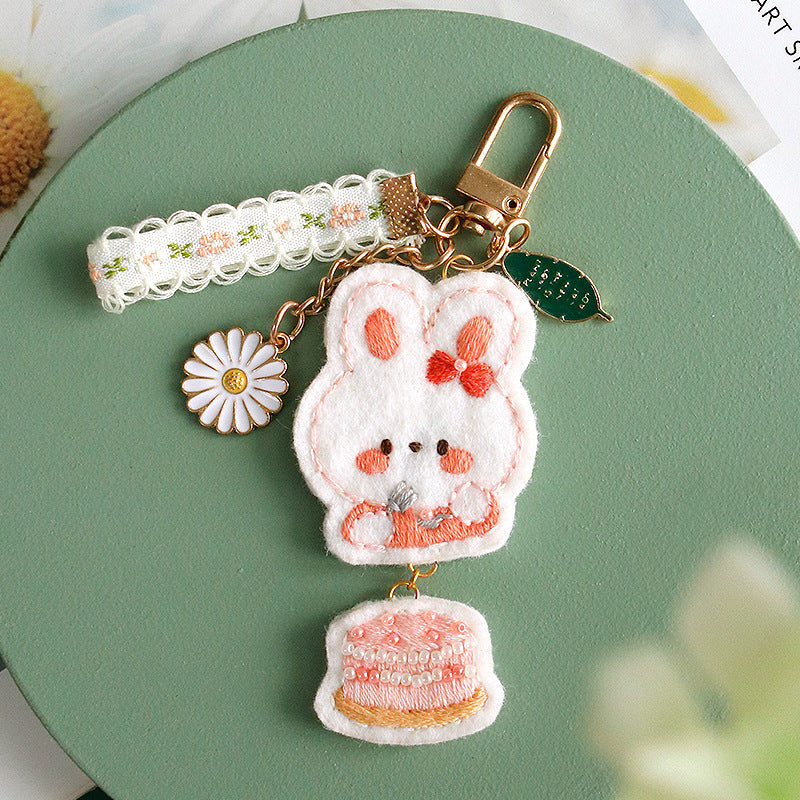 DIY Kit Embroidery Pendant Keychain Kerajinan Tangan Gantungan Kunci Bordir