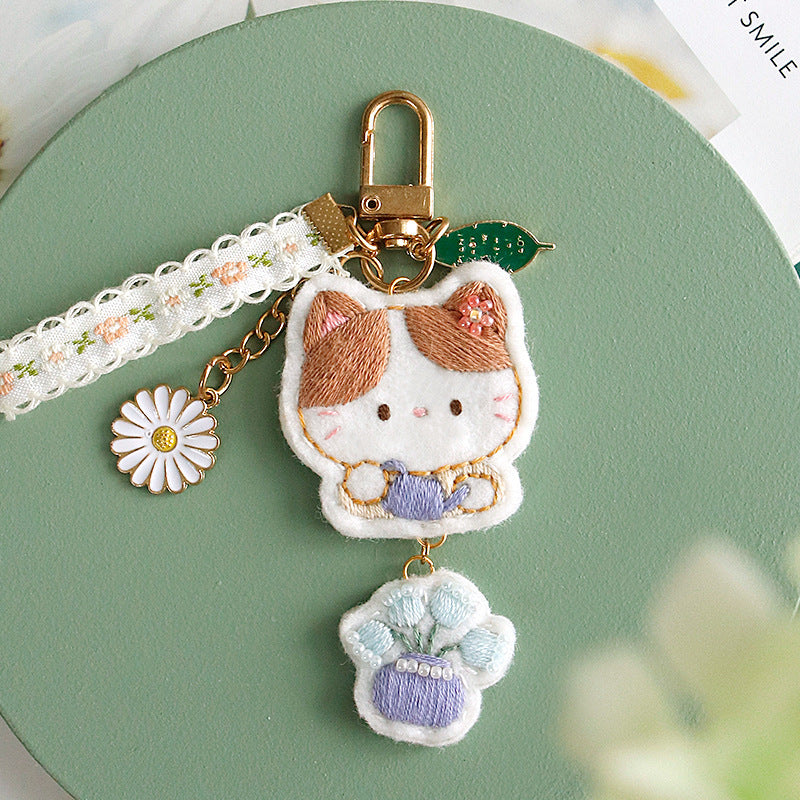 DIY Kit Embroidery Pendant Keychain Kerajinan Tangan Gantungan Kunci Bordir