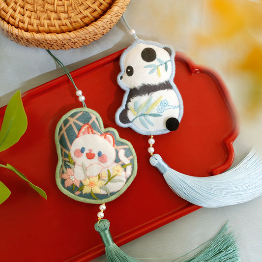 DIY Kit Embroidery Pendant Keychain Kerajinan Tangan Gantungan Kunci Bordir 3