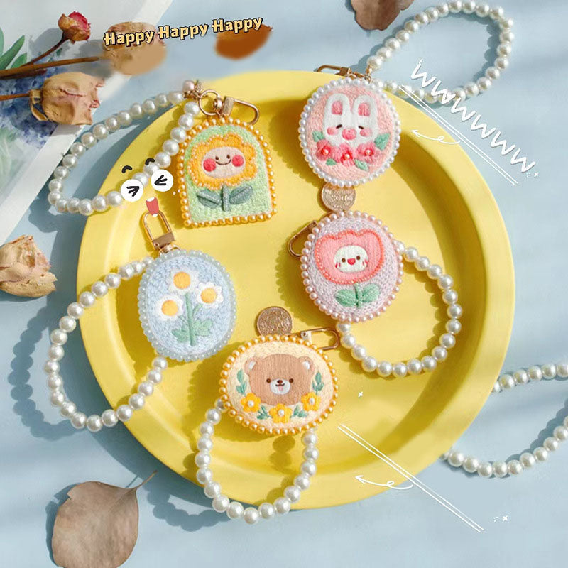 DIY Kit Embroidery Pendant Keychain Kerajinan Tangan Gantungan Kunci Bordir 2