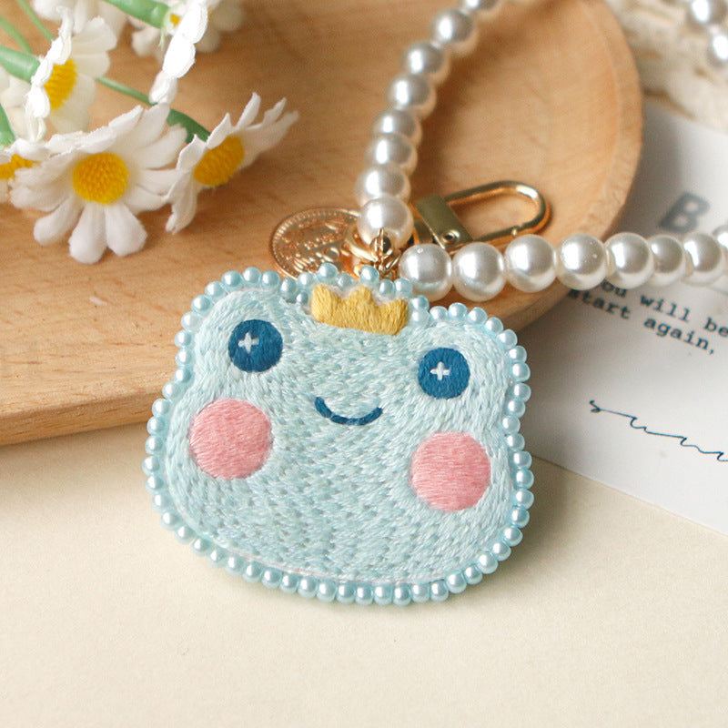 DIY Kit Embroidery Pendant Keychain Kerajinan Tangan Gantungan Kunci Bordir 2