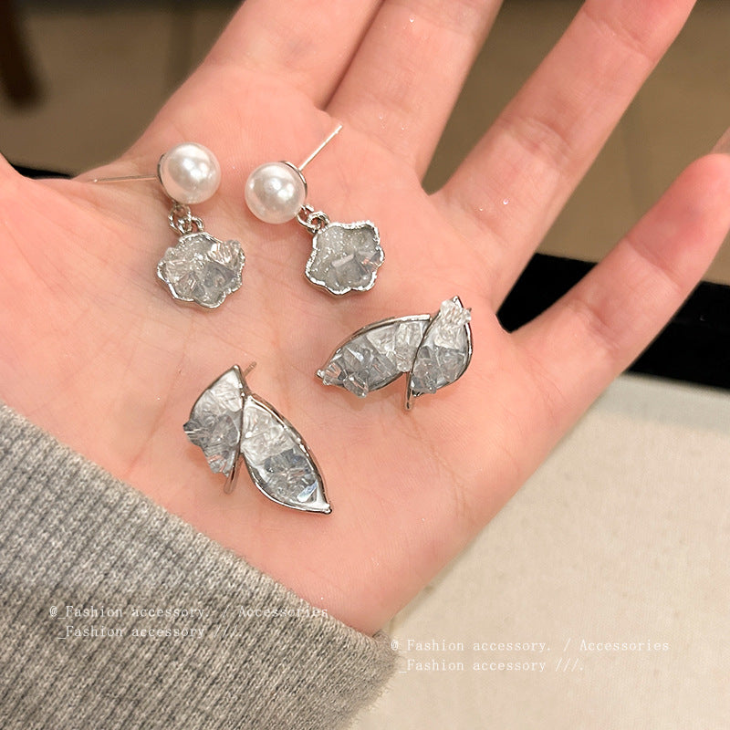 Earring Stud Pearl Small Fresh Gradient Color Broken Diamond XEA1643