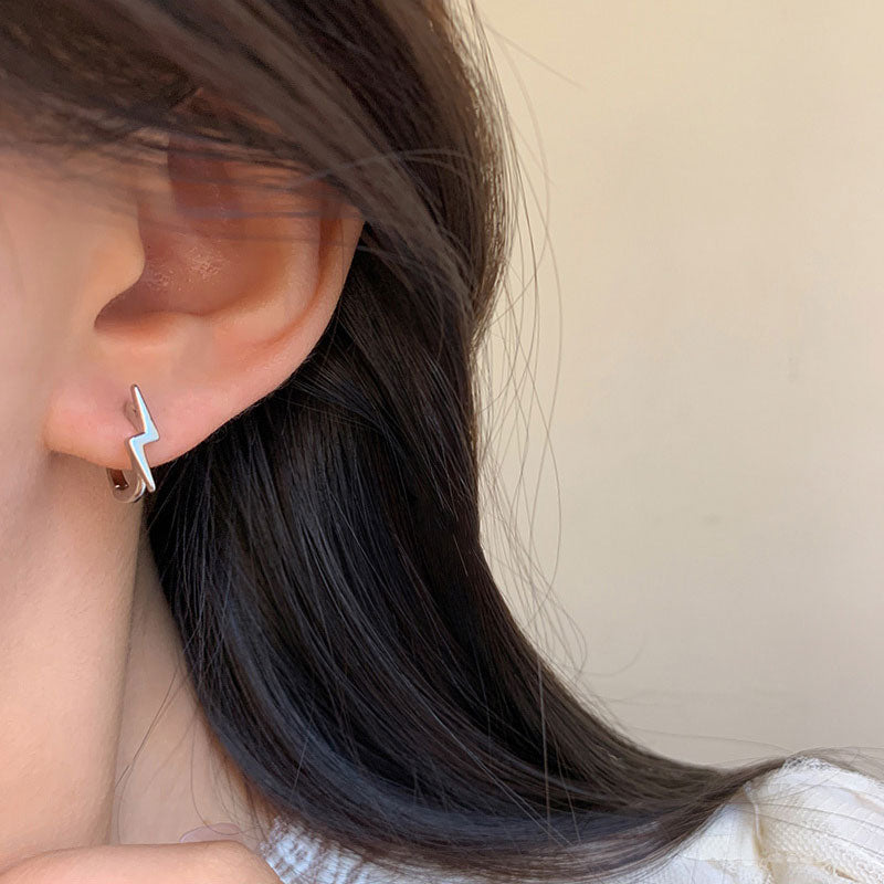 Earring Huggie Cool and Stylish Lightning Men and Women XEA1898