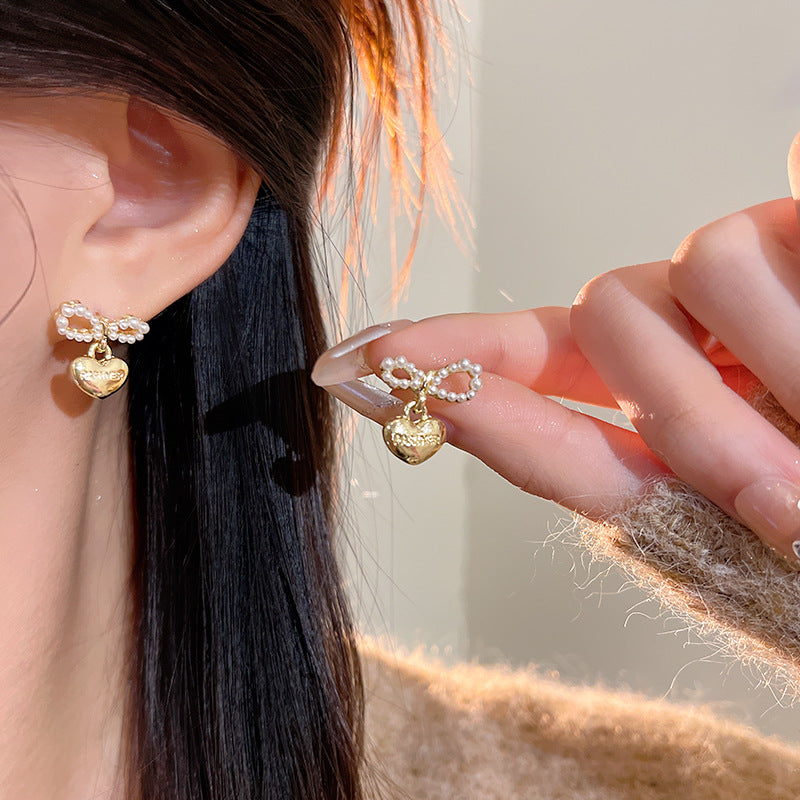 Earring Stud Bow Pearl Sweet and Simple Heart XEA1932