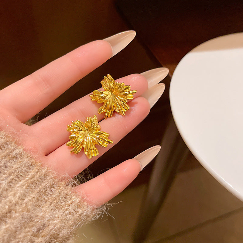 Earring Stud Retro Golden Flower XEA2043