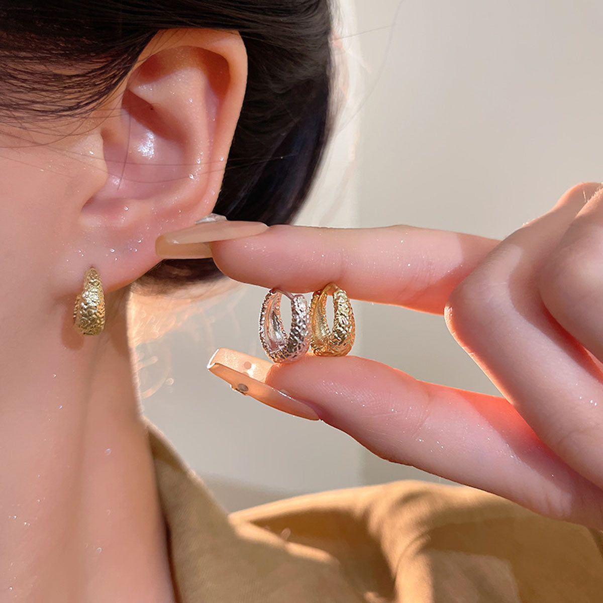 Earring Huggie Light Luxury Niche High End Frosted XEA2189