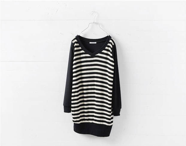 T-Shirt Striped Long Sleeved V Neck