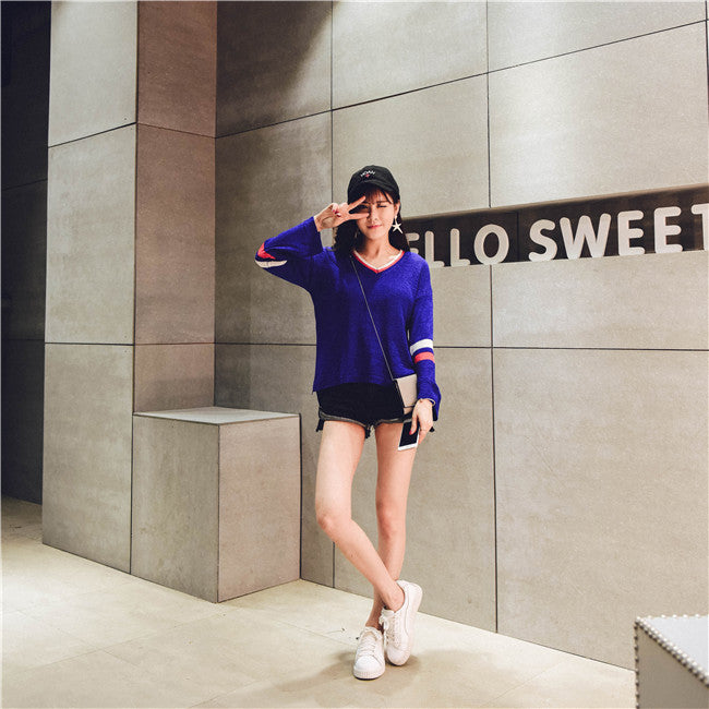 Sweater Long Sleeved V Neck Sporty