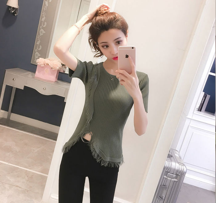 Atasan Wanita Sweater Rajut Lengan Pendek Rumbai