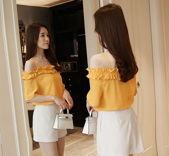Blouse Sabrina Lengan Pendek Fashion Korea Import