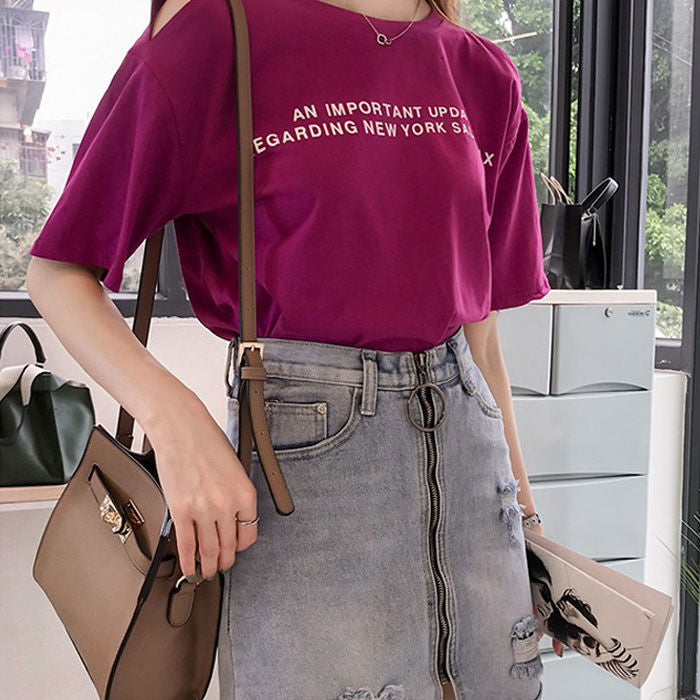 Kaos Wanita Printing Lengan Pendek Bahu Lobang Casual