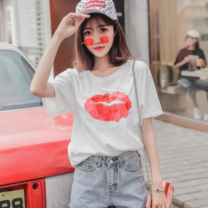 Kaos Wanita Gambar Bibir Merah Sequins Kasual
