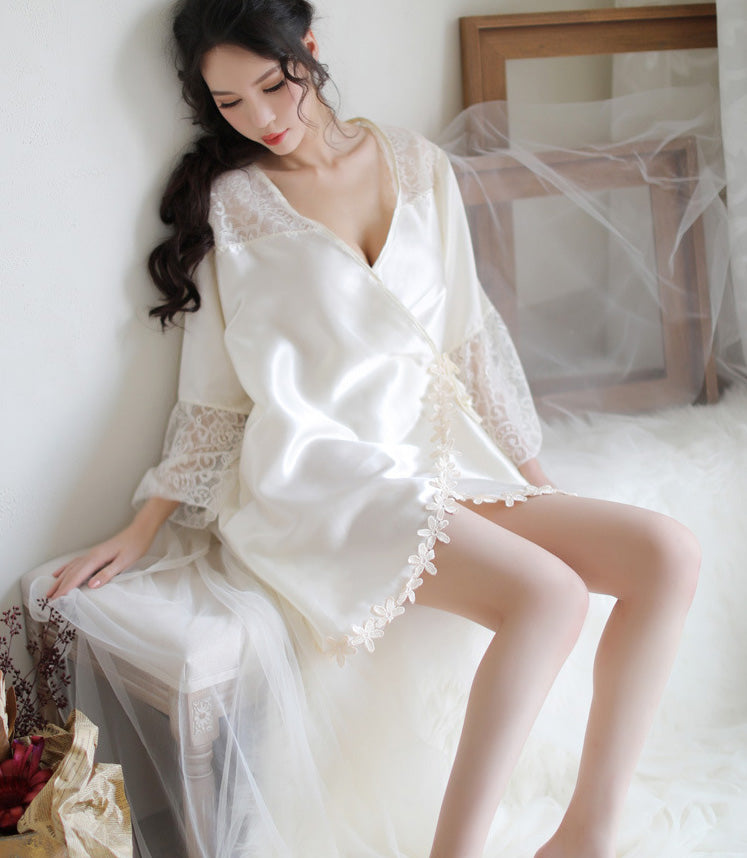 Lingerie Robe Lace Shoulder and Sleeve Tip Flower Trim Lower ZU2044