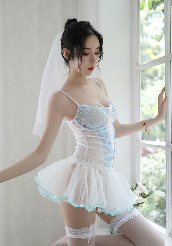 Lingerie Chemise Dual Tones Lace Ruffled Skirt ZUA101