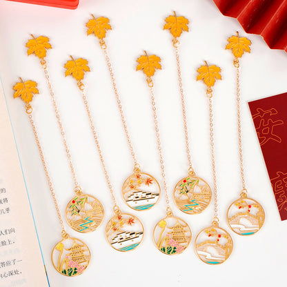 Pembatas Buku Gaya Korea Paper Clip Liontin Metal 4 Musim Souvenir Stationery