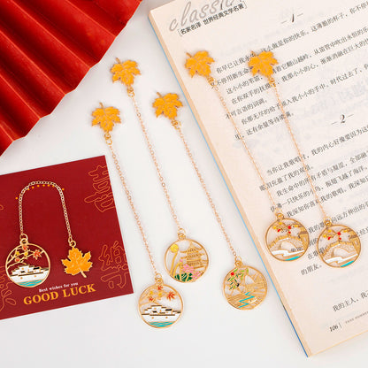 Pembatas Buku Gaya Korea Paper Clip Liontin Metal 4 Musim Souvenir Stationery