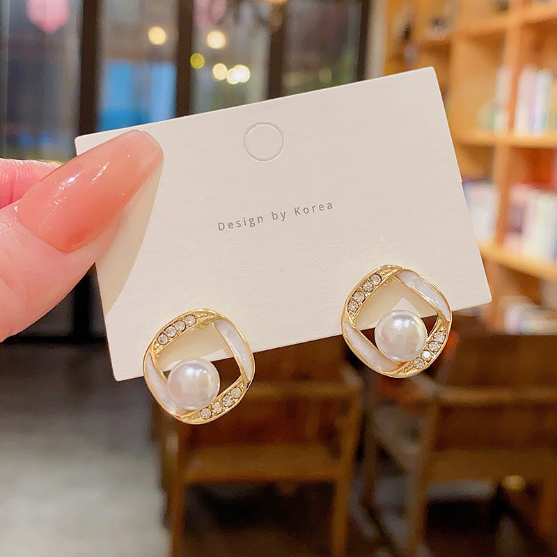 Earring Stud Classic Geometric Pearl HXEA0125