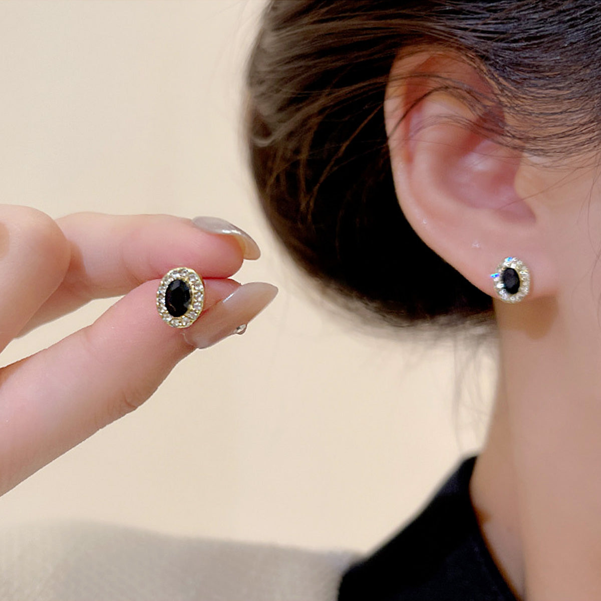 Earring Stud Simple Geometric Black Zircon HXEA0830