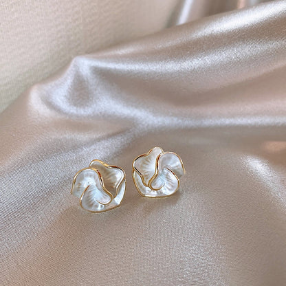 Earring Stud Niche Camellia HXEA1325