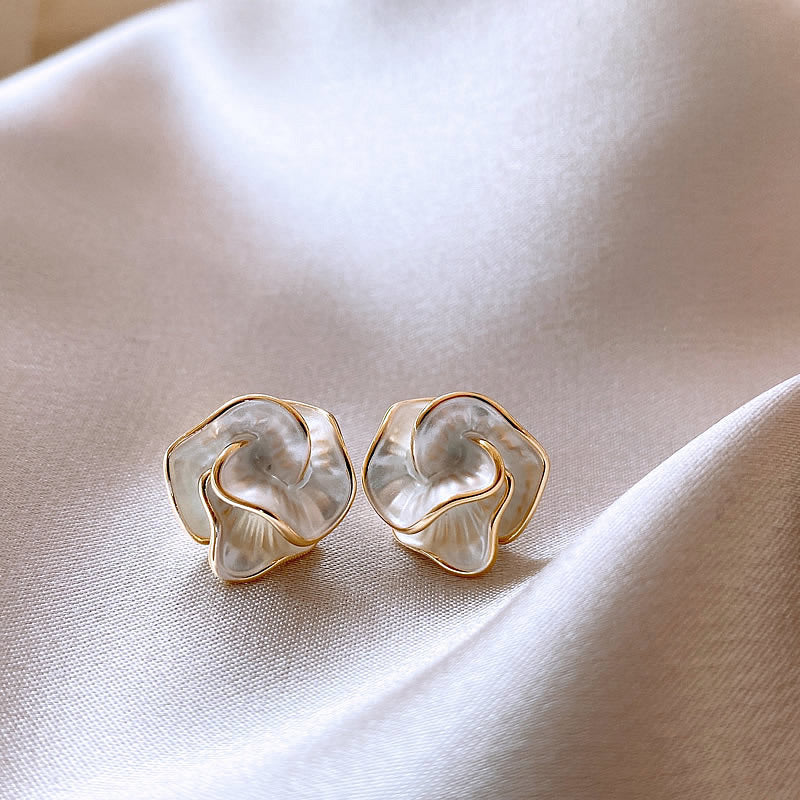 Earring Stud Niche Camellia HXEA1325