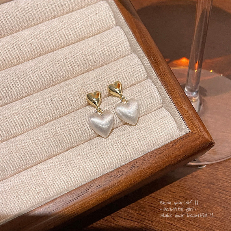 Earring Stud Luxury Niche High End Love Heart HXEA1420