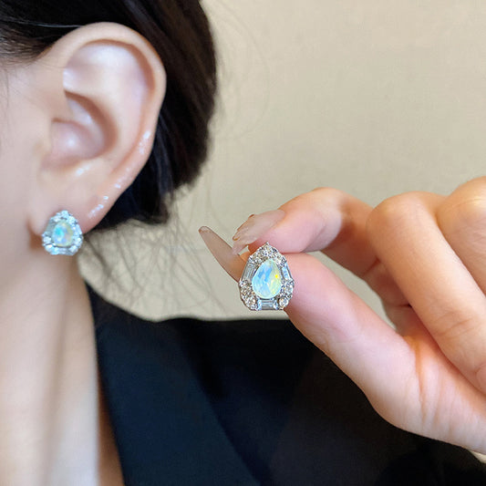Earring Stud High Grade Teardrop Shaped Zircon HXEA1747