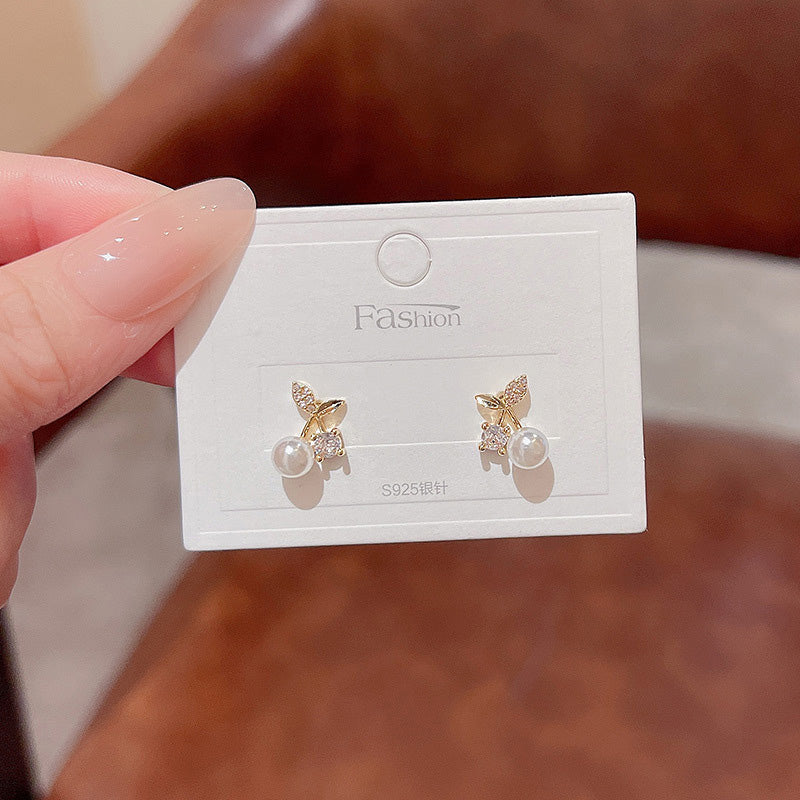 Earring Stud Exquisite Micro Paved Zircon Leaf HXEE5600