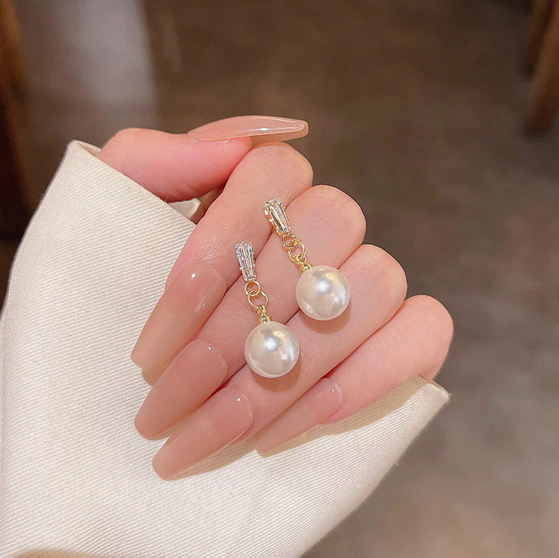 Earring Stud Niche Pearl HXEE5724