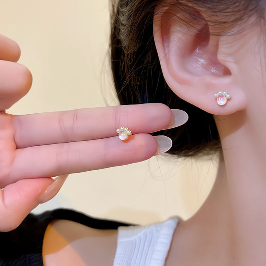 Earring Stud Kitten Claw Pearl HXEE5857