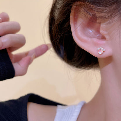 Earring Stud Kitten Claw Pearl HXEE5857