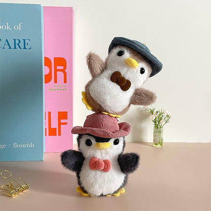 Gantungan Kunci Boneka Penguin Fluffy Winter Gentleman Costume Lucu Gemas KCE9185