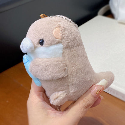 Gantungan Boneka Otter Lucu Berang Berang Holding Fish MCE1880