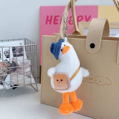 Boneka Bebek Leher Bengkok Bertopi Gantungan Kunci Tas