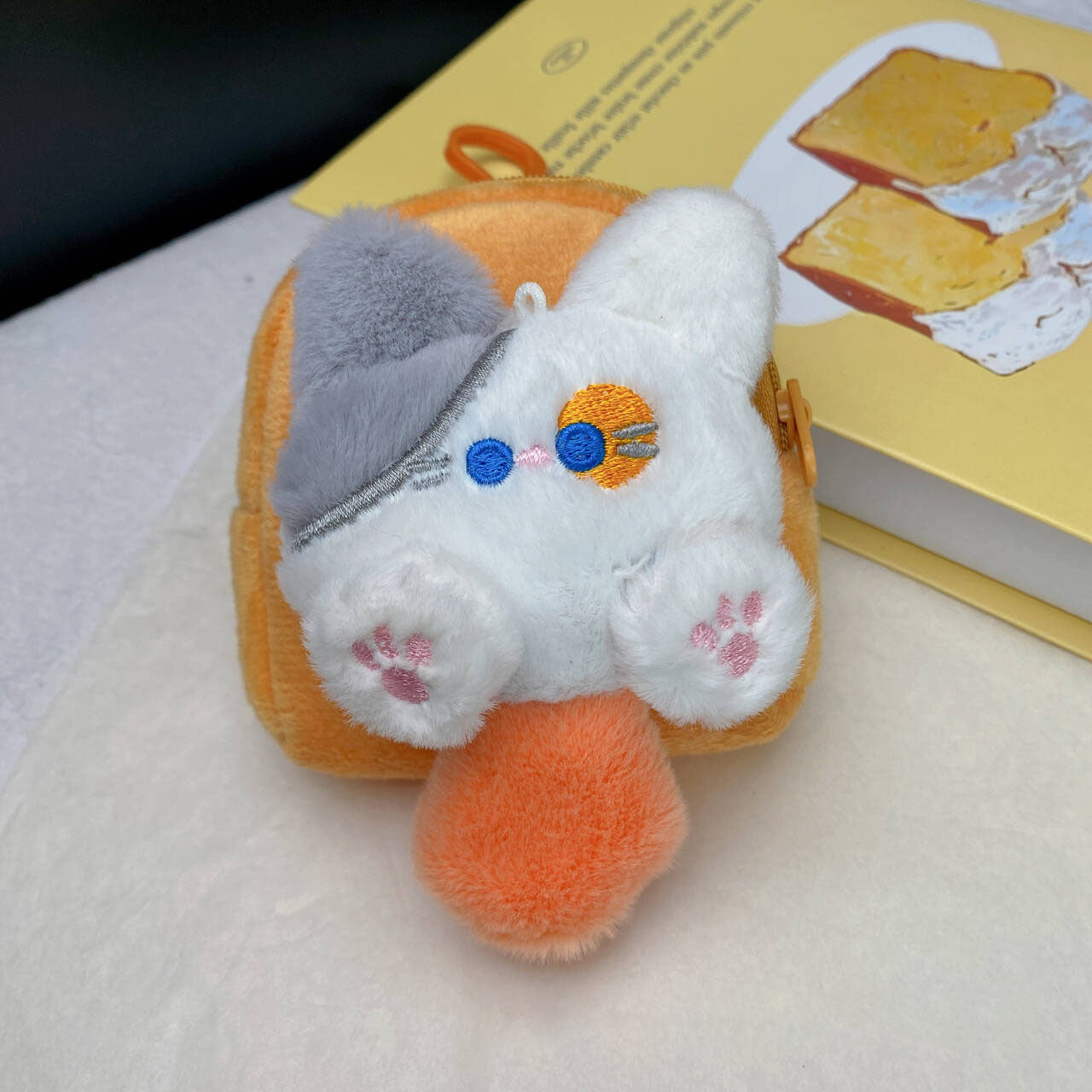 Dompet Boneka Pocha Capybara Kitty Garfield Cat Pouch Tempat Koin Kunci Aksesoris MCE3522