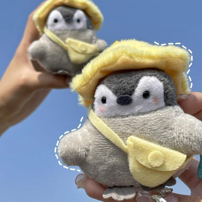 Gantungan Tas Boneka Penguin Topi Tas Kuning Bag Charm MCEW7753