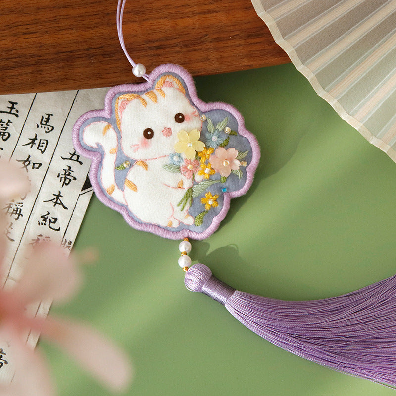 DIY Kit Embroidery Pendant Keychain Kerajinan Tangan Gantungan Kunci Bordir 3