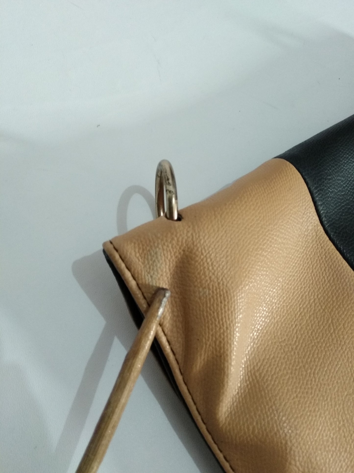 Shoulder Bag Cream Black