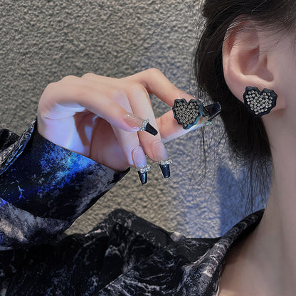 Earring Stud Black Full Diamond Heart XEA0553