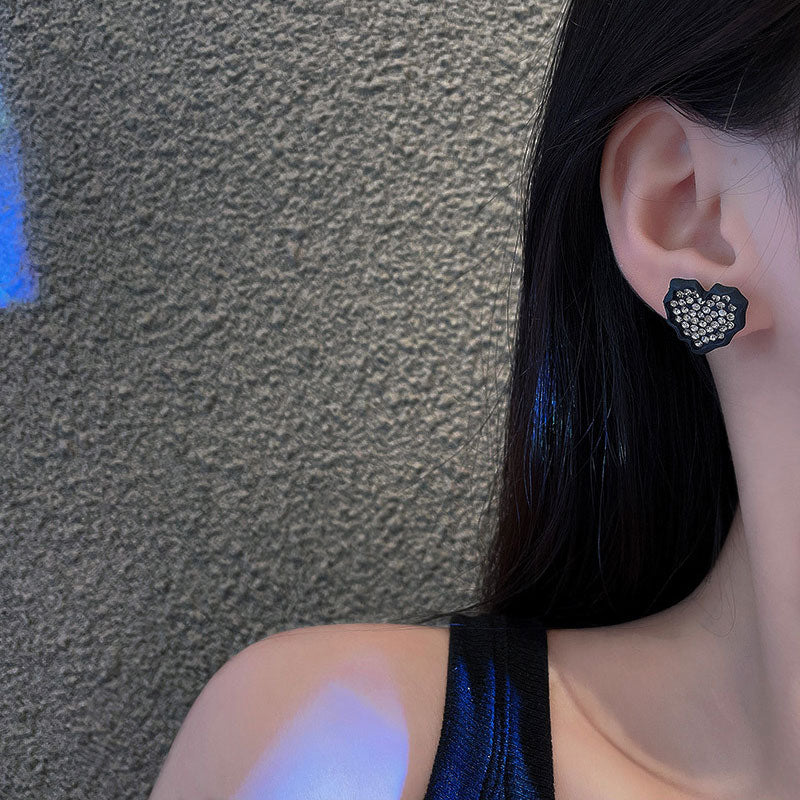 Earring Stud Black Full Diamond Heart XEA0553